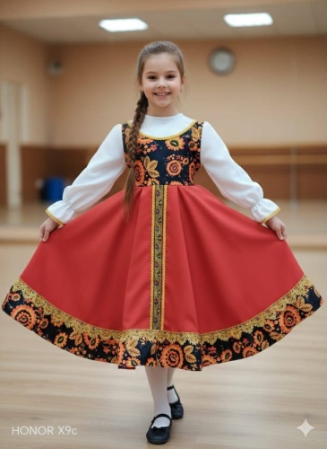 Национальный костюм черный, красный