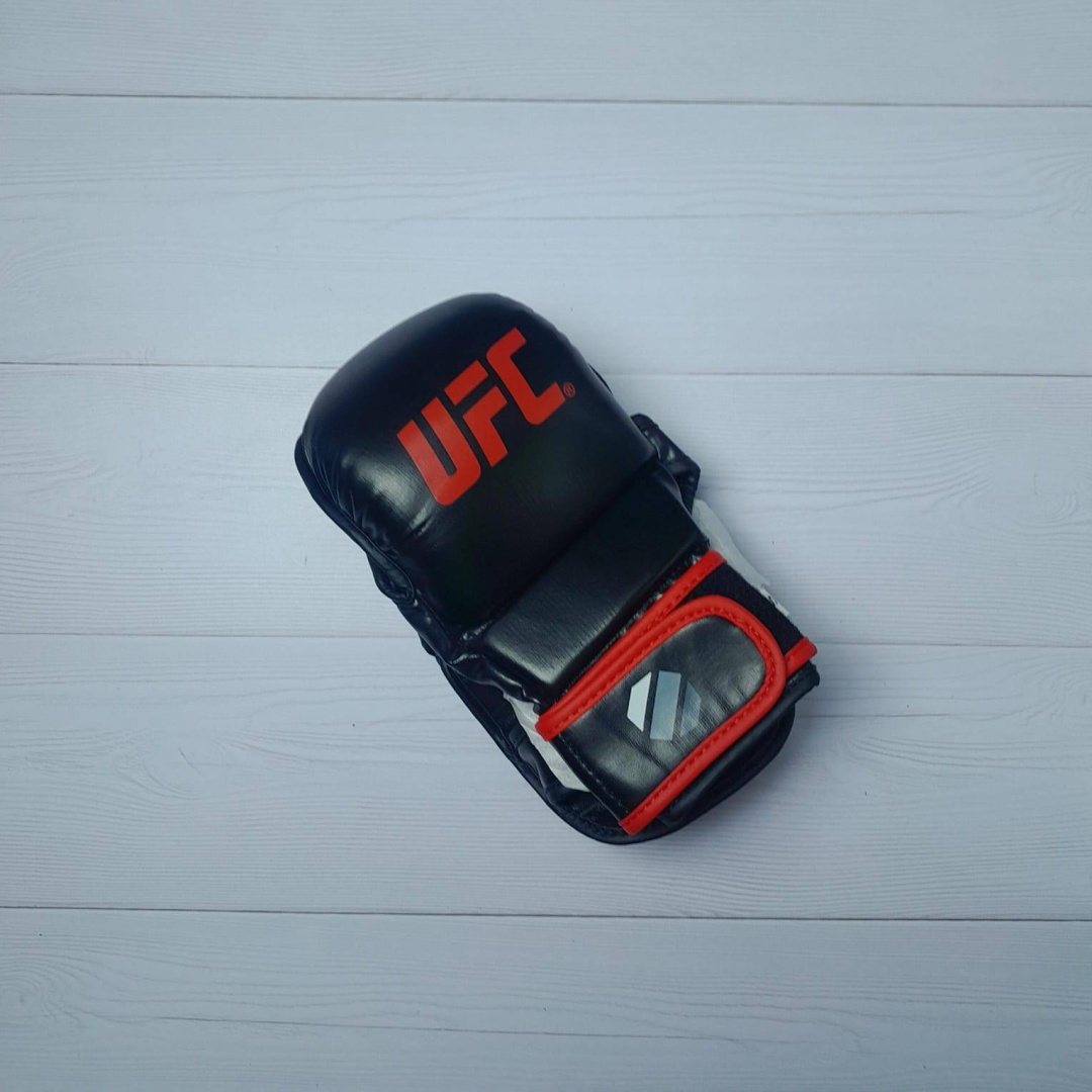 Перчатки UFC 03034 черный M