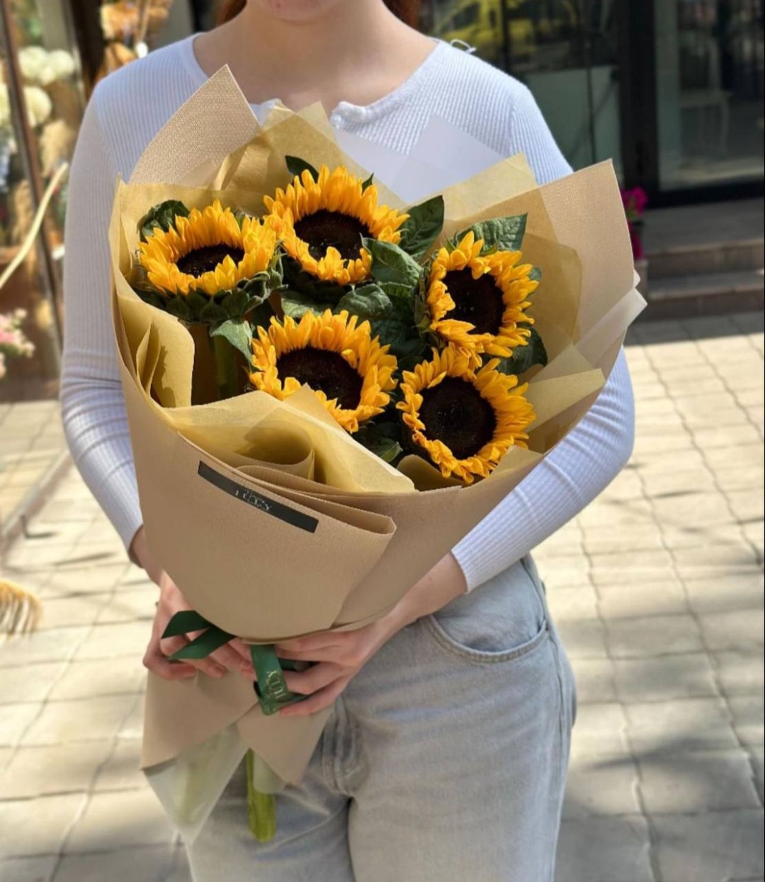 July flowers букет в оформлении подсолнух 5 шт 60 см