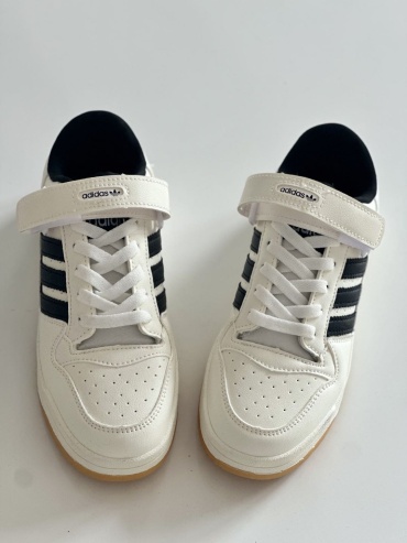 Кроссовки Adidas белый
