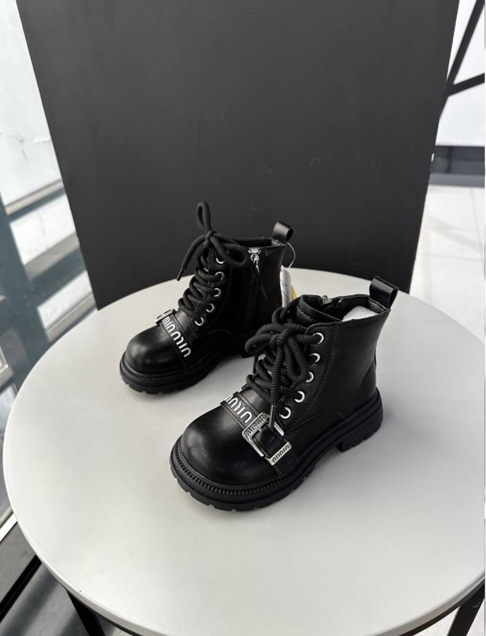 Ботинки черный