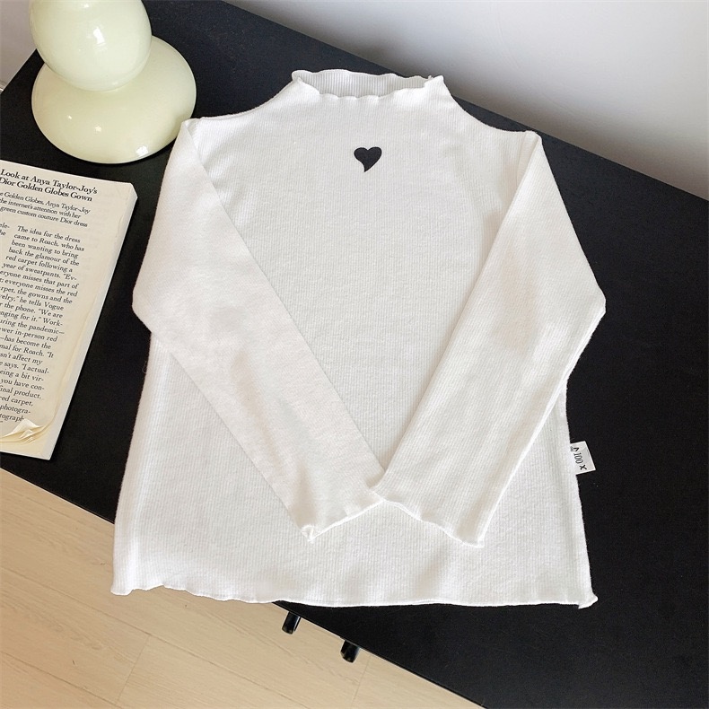 белый