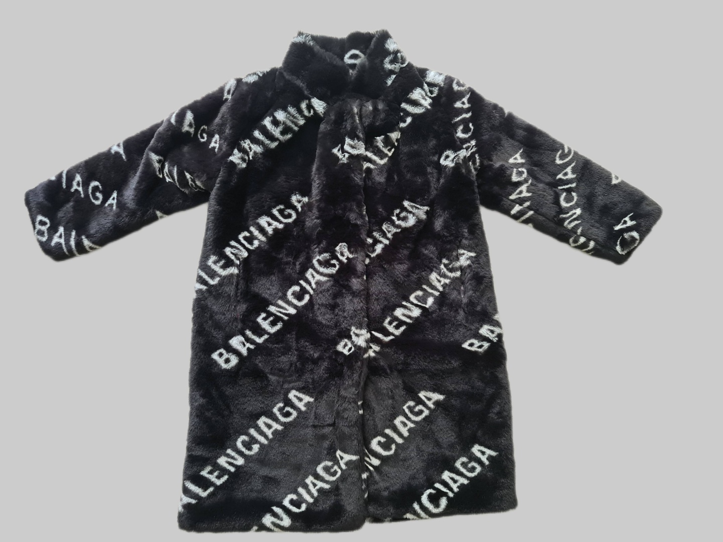 Пальто черный