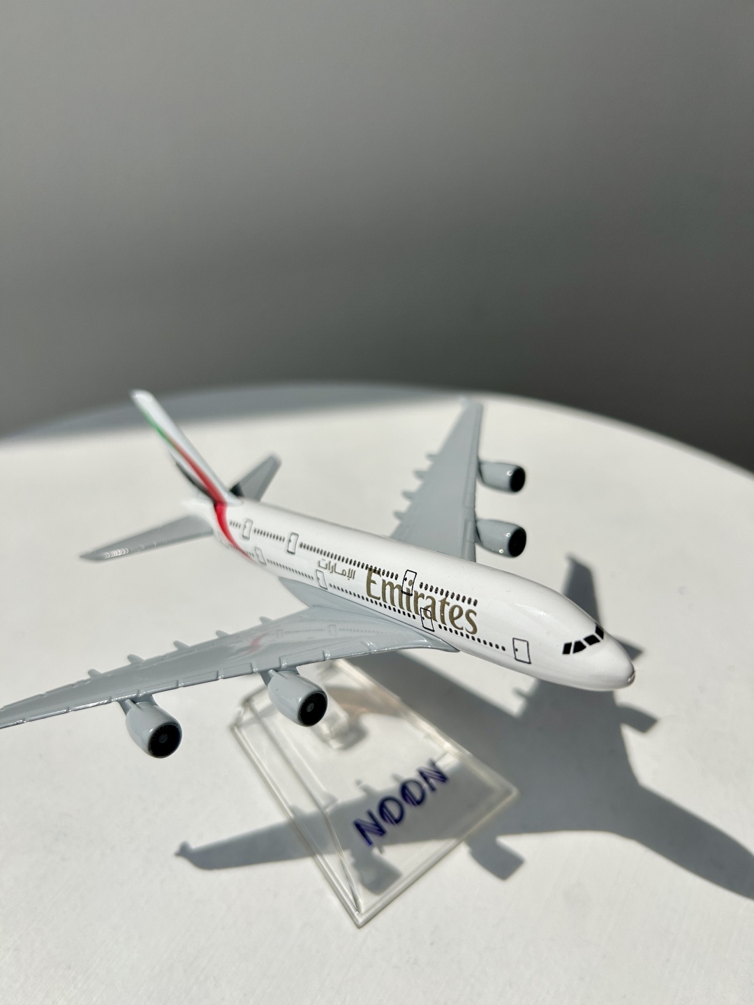 Коллекционная модель Самолет NOON AirbusA380Emirates 1:450