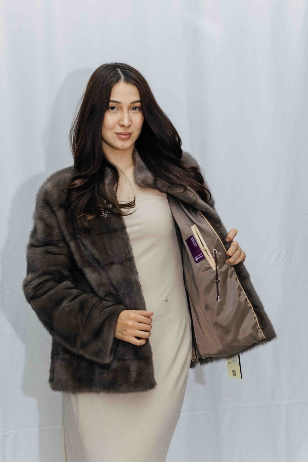 коралловый
