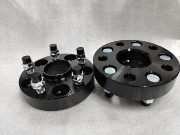 LVZ расширитель колеи 5x114.3 M12x1.5 67.1