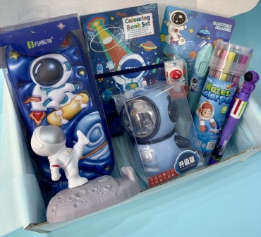 Школьный набор LUNABOX Космос подарочный детский набор предметов 8 шт