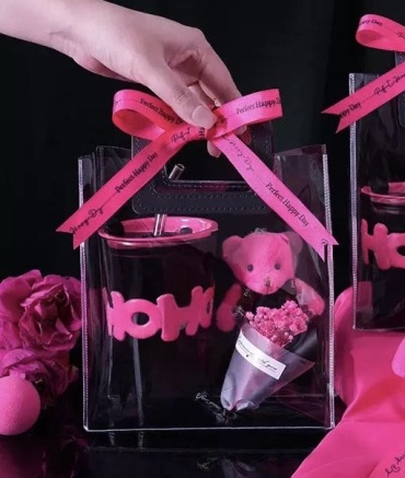 Kisea Подарочный бокс с кружкой и мишкой Pink сувенирный набор