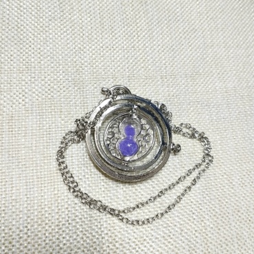 Harry Potter Time Turner Silver, Гарри Поттер Маховик времени фиолетовый длина 25 см бижутерный сплав, стекло