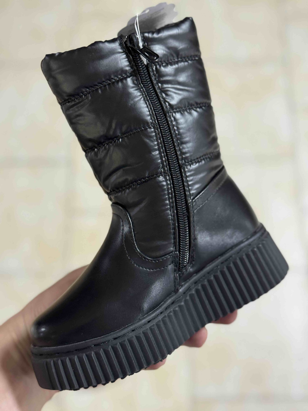 Дутики черный