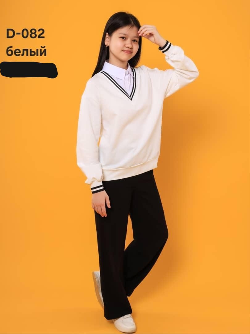 Свитшот белый