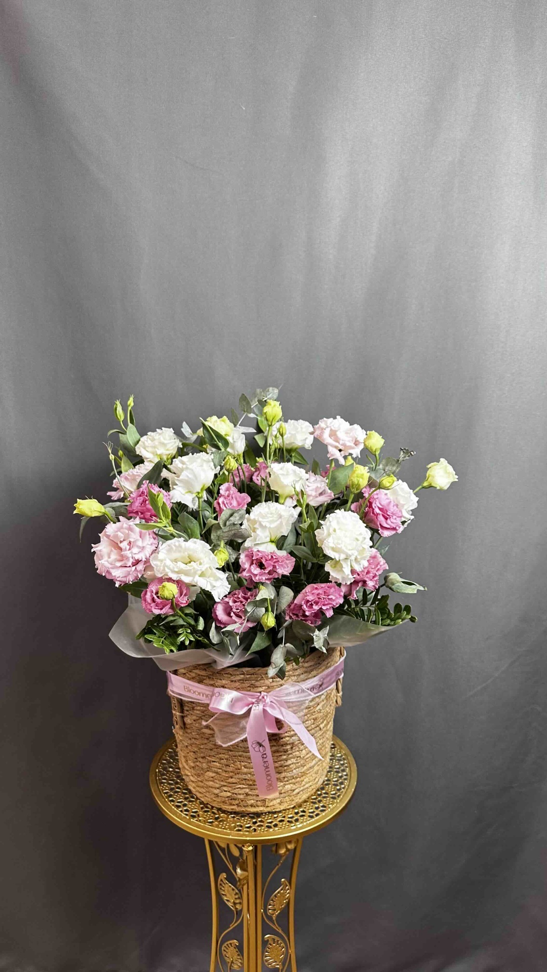 Bloomera Flowers композиция с открыткой лизиантус 15 шт 60 см