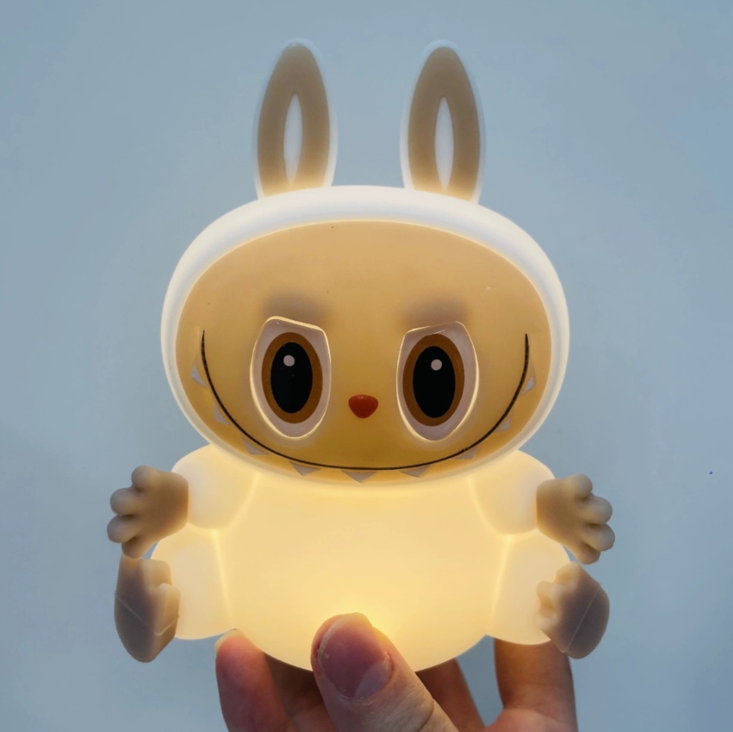 Ночник детский настольный Labubu/детский ночник/силикон, теплый белый, желтый, красный, разноцветный, голубой