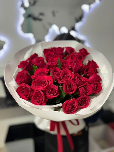 LORENSA Красные розы 21 шт