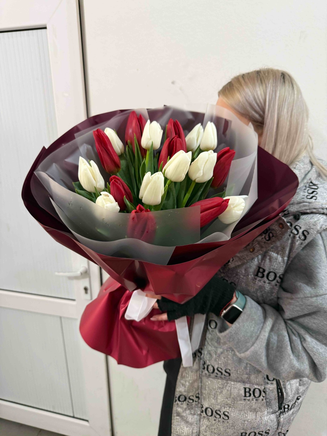 Bestflowers букет с открыткой тюльпан 25 шт 50 см