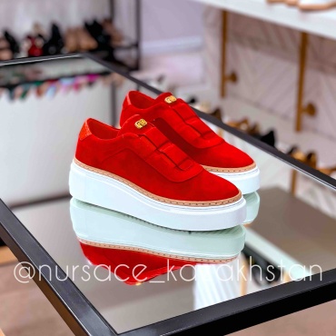 Слипоны Nursace красный