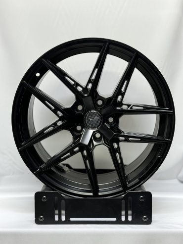Top Grade Top Grade 8.5x18/5x114.3 D67.1 ET35 4 диска черный