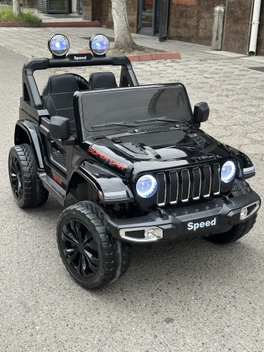 Toyla Jeep Rubicon черный