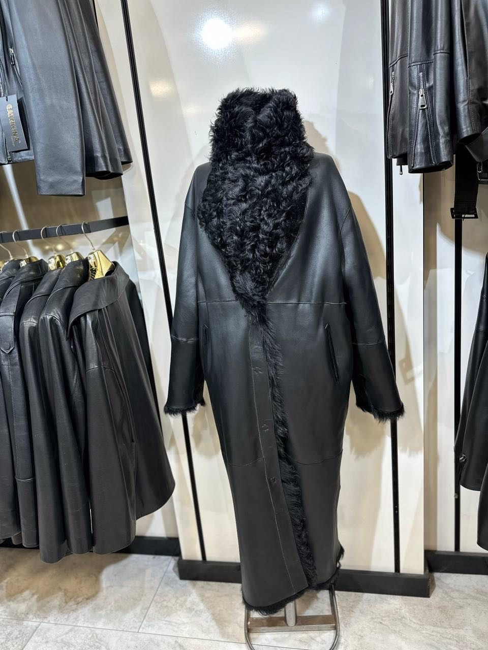Дубленка черный