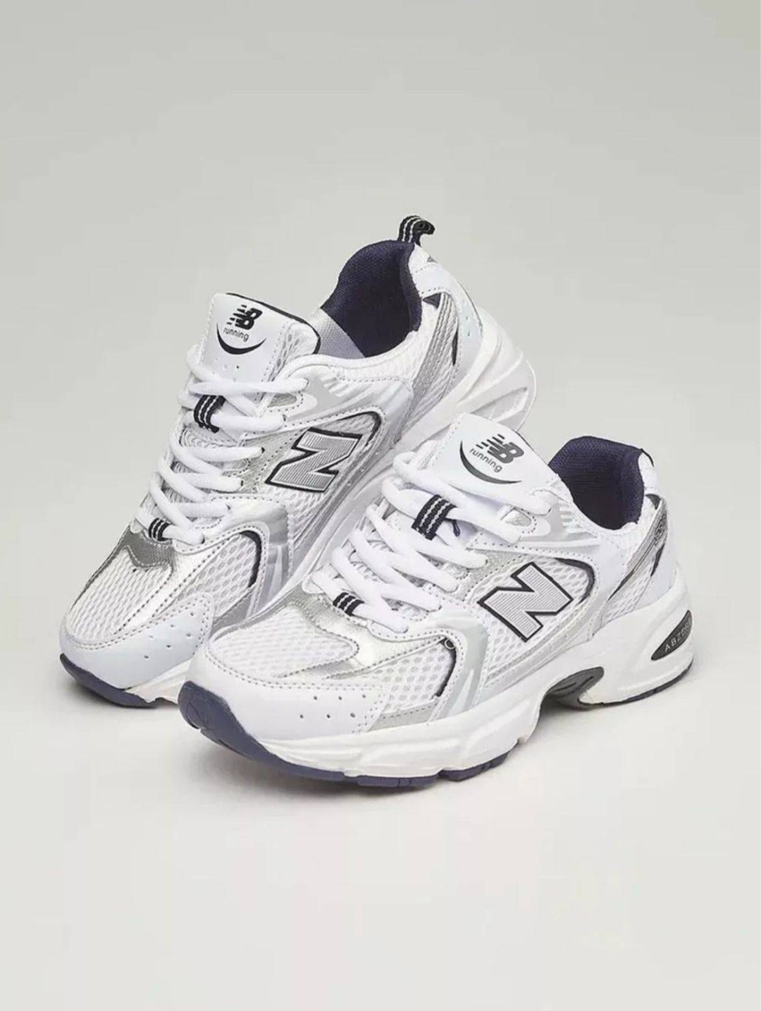 Кроссовки New Balance белый