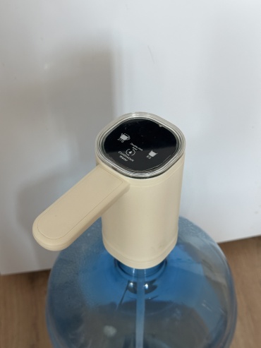 Помпа для воды белый
