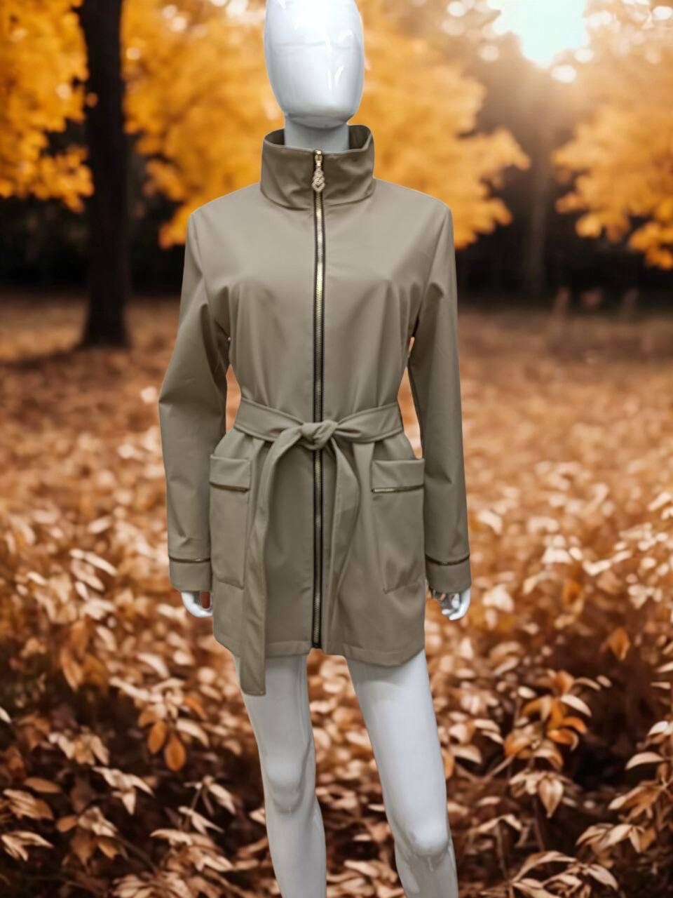 Тренчкот хаки