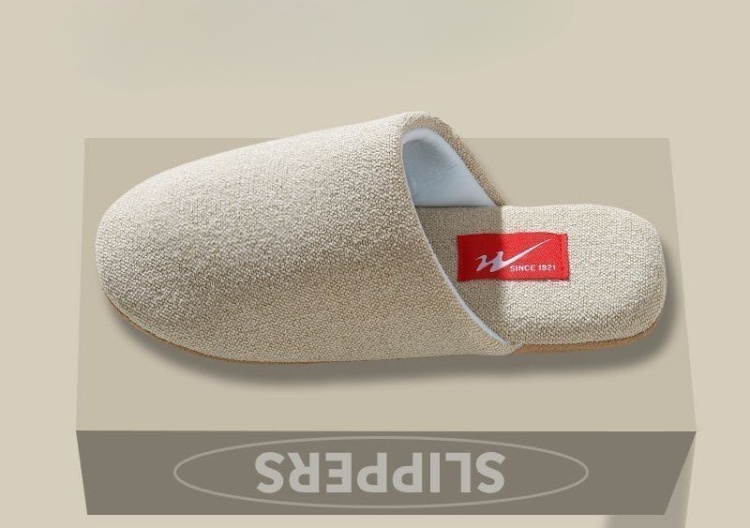 бежевый
