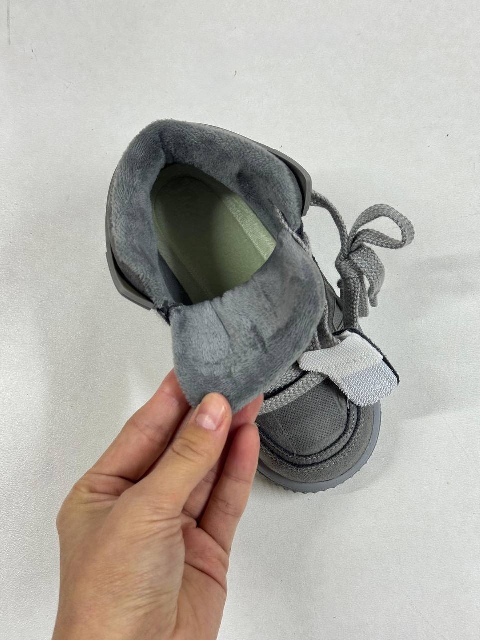 Ботинки серый