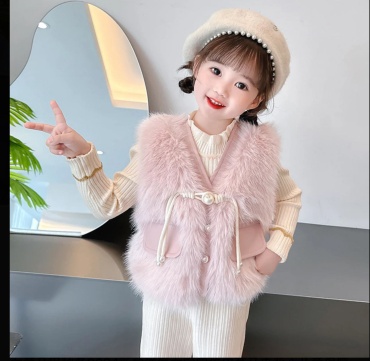 Жилет Child store розовый