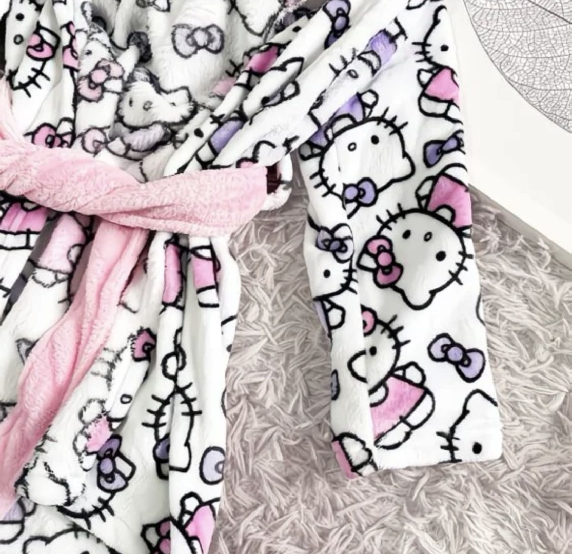 Флисовый халат Hello Kitty розовый