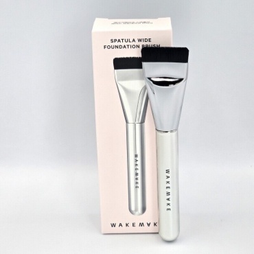 WakeMake Spatula Wide Foundation Brush 1