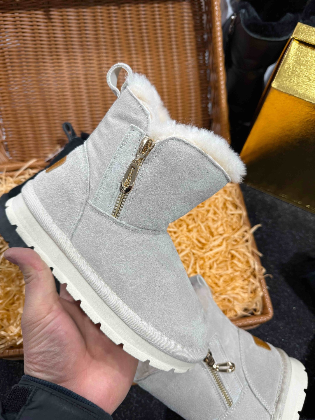 Угги белый