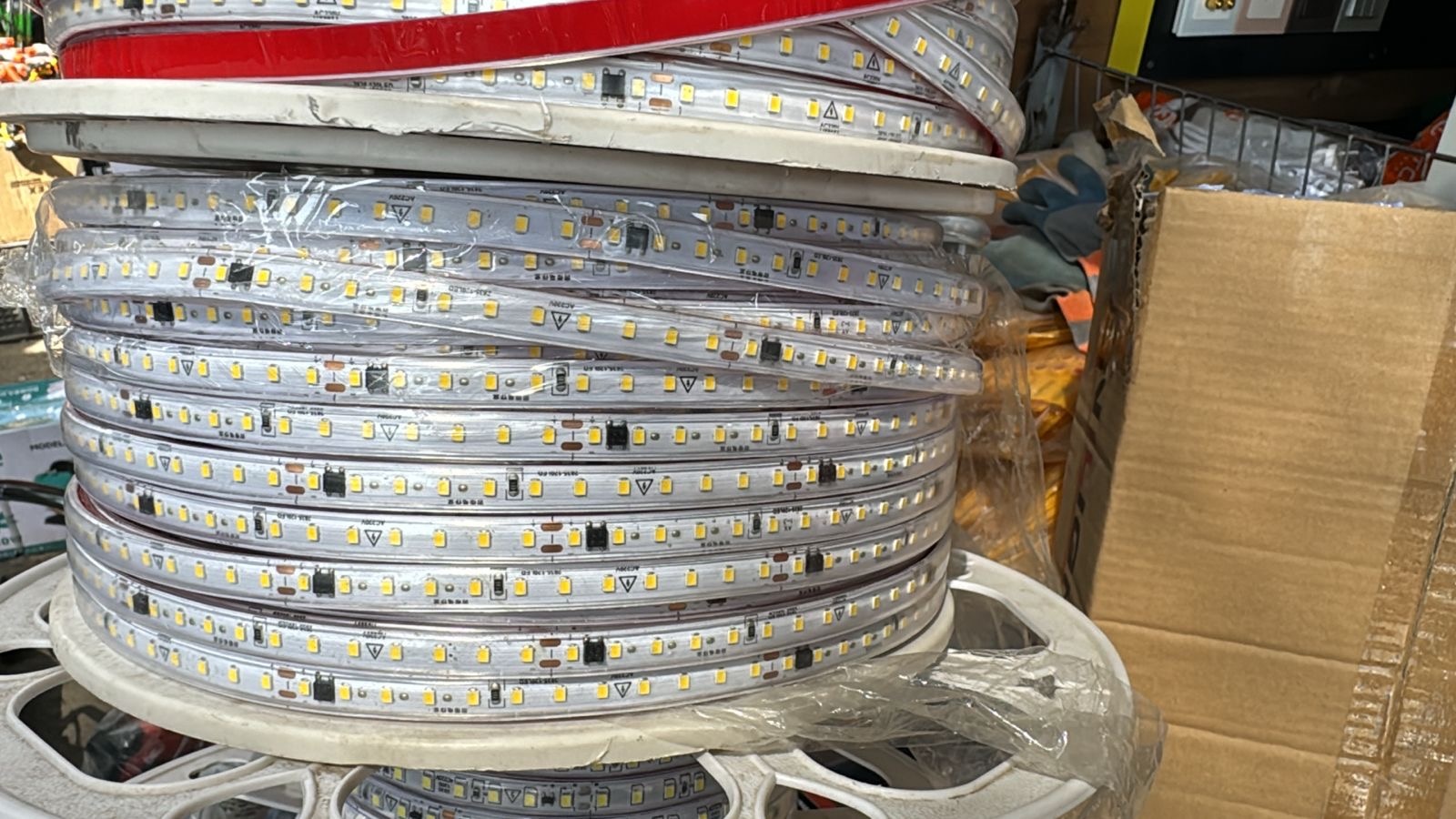 Светодиодная лента LED белый 100 м
