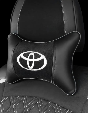 Автомобильная подушка на подголовник с вышивкой TOYOTA